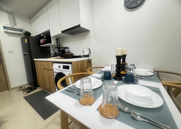 Hotel Ekamai 2 Bed Bangkok