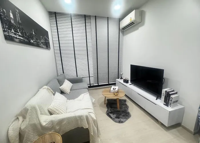 Hotel Ekamai 2 Bed